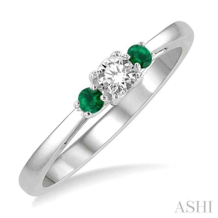2.15 MM Round Shape Emerald and 1/6 Ctw Past, Present and Future Round Cut Diamond Precious Ring in 14K White Gold 2.15 MM Round Shape Emerald and 1/6 Ctw Past, Present and Future Round Cut Diamond Precious Ring in 14K White Gold