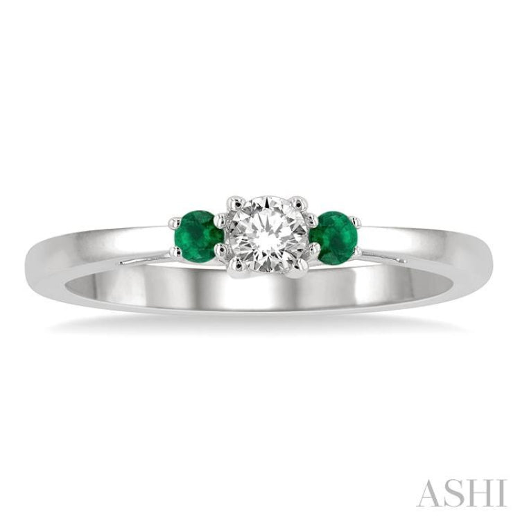 2.15 MM Round Shape Emerald and 1/6 Ctw Past, Present and Future Round Cut Diamond Precious Ring in 14K White Gold 2.15 MM Round Shape Emerald and 1/6 Ctw Past, Present and Future Round Cut Diamond Precious Ring in 14K White Gold