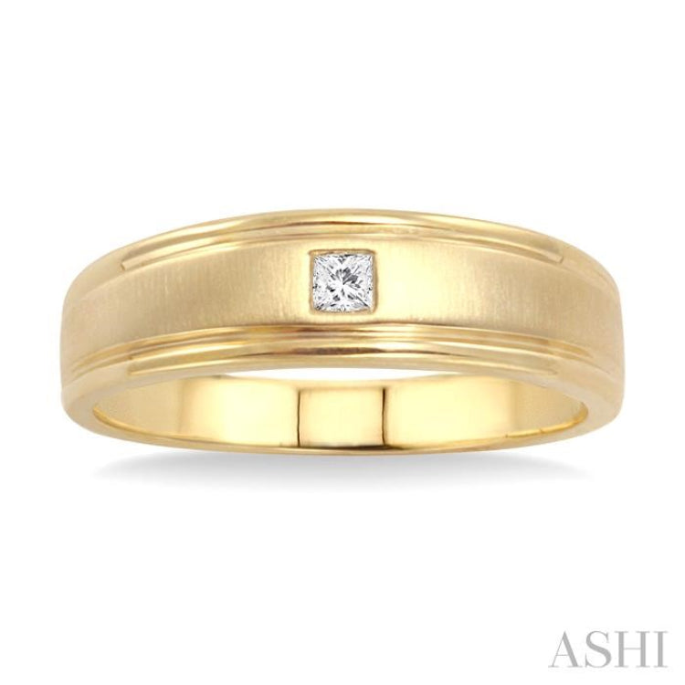 1/20 Ctw Princess Cut Diamond Men's Ring in 14K Yellow Gold 1/20 Ctw Princess Cut Diamond Men's Ring in 14K Yellow Gold