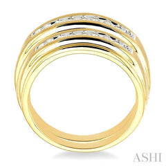 1/3 ctw Round Cut Diamond Duos Ring Set in 10K Yellow Gold 1/3 ctw Round Cut Diamond Duos Ring Set in 10K Yellow Gold