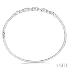 1 1/10 Ctw Lovebright Circular Mounts Baguette & Round Cut Diamond Bangle in 14K White Gold 1 1/10 Ctw Lovebright Circular Mounts Baguette & Round Cut Diamond Bangle in 14K White Gold