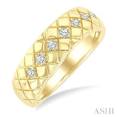 1/6 Ctw Bold Diagonal Crisscross Round Cut Golden Glow Diamond Fashion Band in 10K Yellow Gold