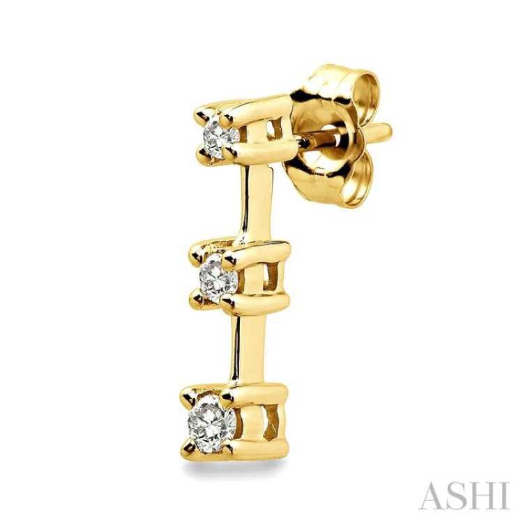 1/4 ctw Round Cut Diamond Earrings in 14K Yellow Gold 1/4 ctw Round Cut Diamond Earrings in 14K Yellow Gold