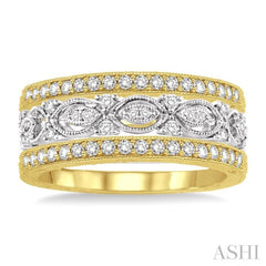 1/2 Ctw Round Cut Diamond Triple Band Set in 14K White and Yellow Gold 1/2 Ctw Round Cut Diamond Triple Band Set in 14K White and Yellow Gold