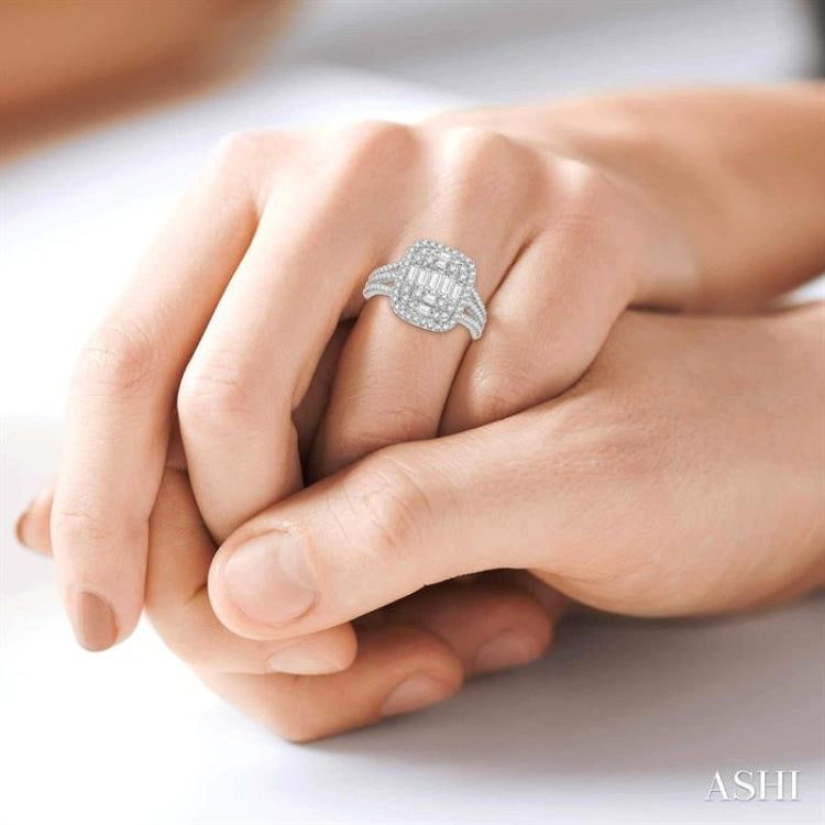 1 1/4 Ctw Baguette & Round Cut Fusion Diamond Ring in 14K White Gold 1 1/4 Ctw Baguette & Round Cut Fusion Diamond Ring in 14K White Gold