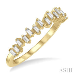 1/4 Ctw In and Out Baguette Cut Diamond Stackable Fashion Band in 14K Yellow Gold 1/4 Ctw In and Out Baguette Cut Diamond Stackable Fashion Band in 14K Yellow Gold