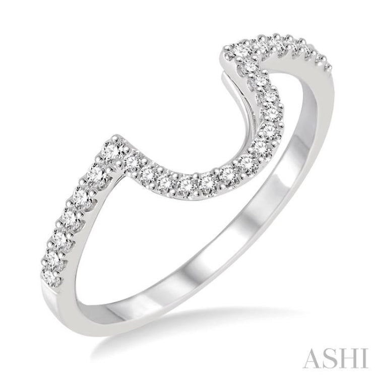 1/4 Ctw Round Cut Diamond Wedding Band in 14K White Gold 1/4 Ctw Round Cut Diamond Wedding Band in 14K White Gold