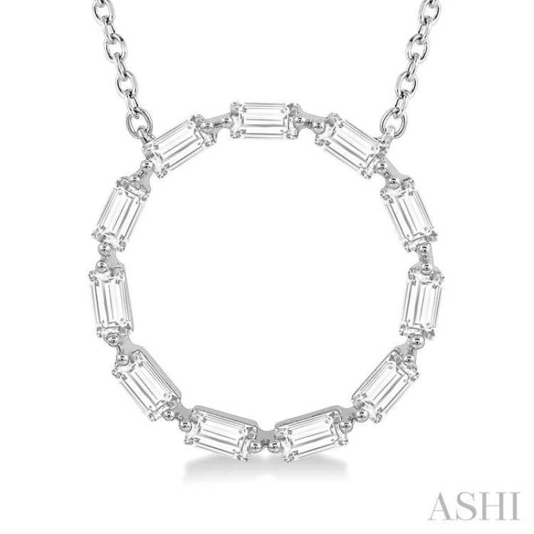 1/2 Ctw Circle Round Cut Diamond Pendant in 14K White Gold 1/2 Ctw Circle Round Cut Diamond Pendant in 14K White Gold