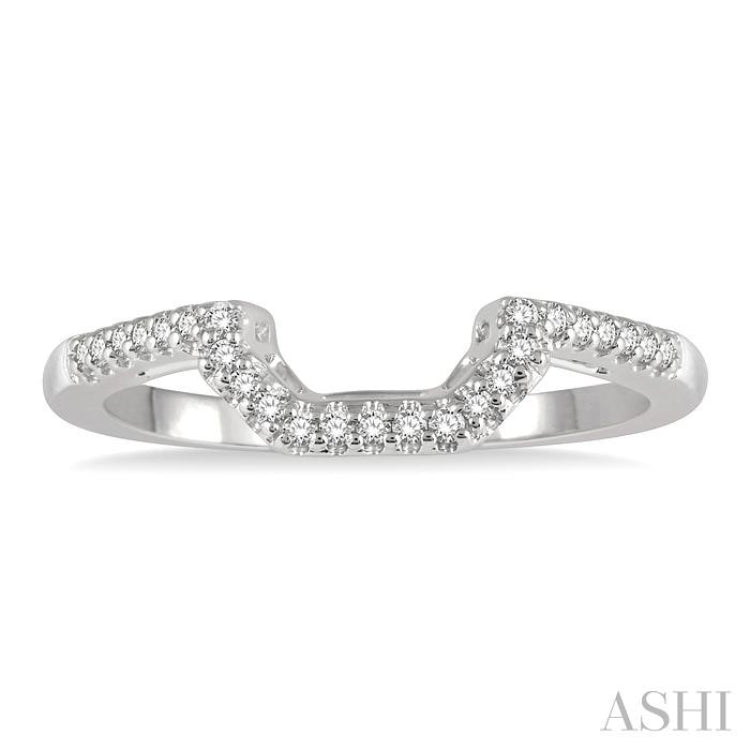 1/8 Ctw Deep Dish Center Round cut Diamond Wedding Band in 14K White Gold 1/8 Ctw Deep Dish Center Round cut Diamond Wedding Band in 14K White Gold
