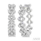 1/4 Ctw Lattice Round Cut Diamond Fashion Hoop Earring in 10K White Gold
