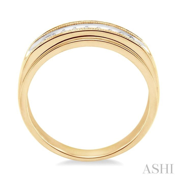 1/8 Ctw Round Cut Diamond Men's Ring in 14K Yellow Gold 1/8 Ctw Round Cut Diamond Men's Ring in 14K Yellow Gold