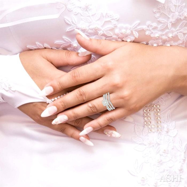 7/8 ctw Diamond Lovebright Wedding Set with 5/8 ctw Engagement Ring and 1/5 ctw Wedding Band in 14K White Gold 7/8 ctw Diamond Lovebright Wedding Set with 5/8 ctw Engagement Ring and 1/5 ctw Wedding Band in 14K White Gold