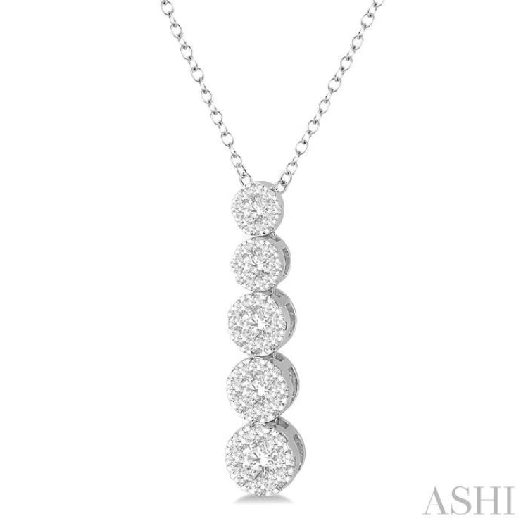 5/8 Ctw Five Mount Lovebright Round Cut Diamond Pendant With Chain in 14K White Gold 5/8 Ctw Five Mount Lovebright Round Cut Diamond Pendant With Chain in 14K White Gold