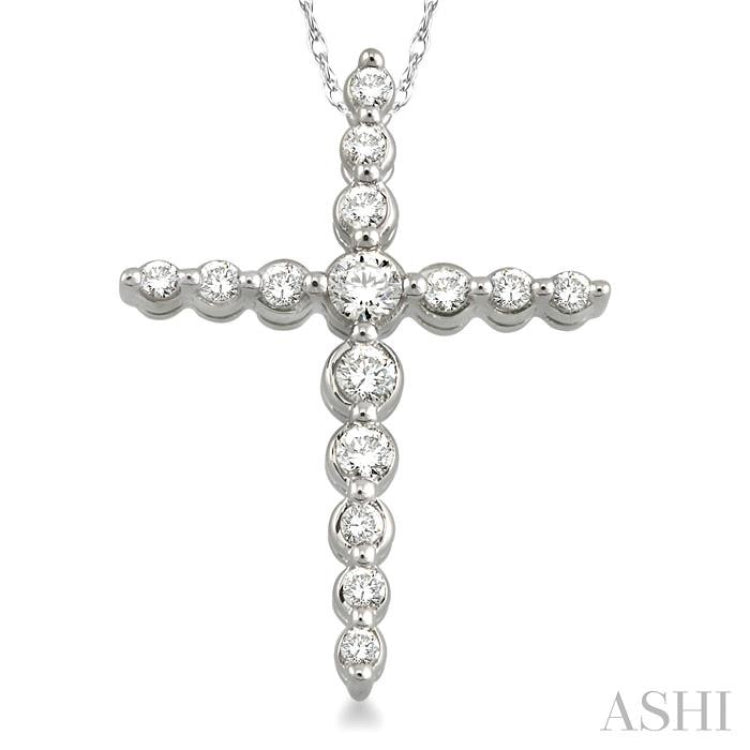 1/4 Ctw Round Cut Diamond Journey Cross Pendant in 14K White Gold with Chain 1/4 Ctw Round Cut Diamond Journey Cross Pendant in 14K White Gold with Chain