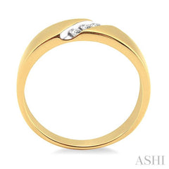 1/8 Ctw Round Cut Diamond Women's Ring in 14K Yellow Gold 1/8 Ctw Round Cut Diamond Women's Ring in 14K Yellow Gold