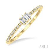 1/5 Ctw Baguette and Round Cut Diamond Petite Fashion Ring in 10K Yellow Gold