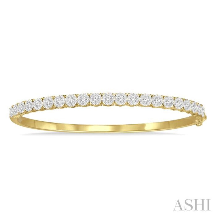 1 1/2 Ctw Circular Lovebright Round Cut Diamond Bangle in 14K Yellow and White Gold 1 1/2 Ctw Circular Lovebright Round Cut Diamond Bangle in 14K Yellow and White Gold