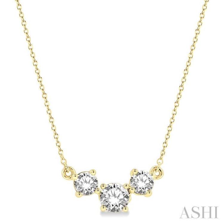 1 1/4 Ctw Three Stone Round Cut Diamond Necklace in 14K Yellow Gold 1 1/4 Ctw Three Stone Round Cut Diamond Necklace in 14K Yellow Gold