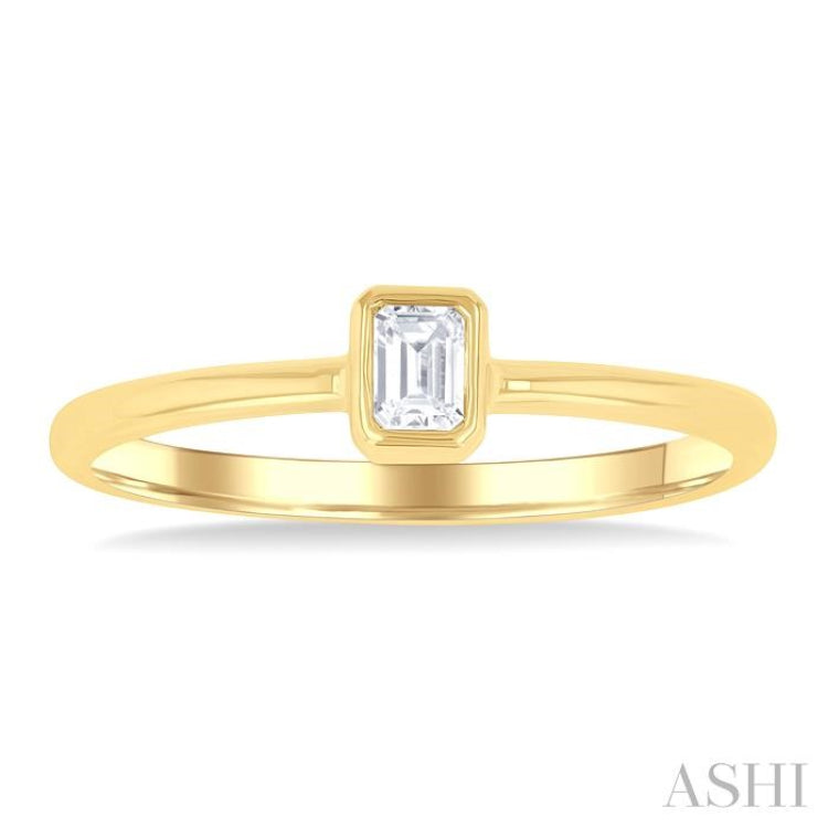 1/6 Ctw Petite Bezel Set Emerald Cut Diamond Fashion Ring in 10K Yellow Gold 1/6 Ctw Petite Bezel Set Emerald Cut Diamond Fashion Ring in 10K Yellow Gold