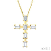 1/2 Ctw Cross Emerald Cut Diamond Fashion Pendant With Chain in 14K Yellow Gold