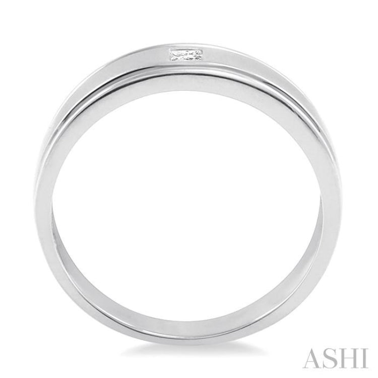 1/20 Ctw Princess Cut Diamond Men's Ring in 14K White Gold 1/20 Ctw Princess Cut Diamond Men's Ring in 14K White Gold
