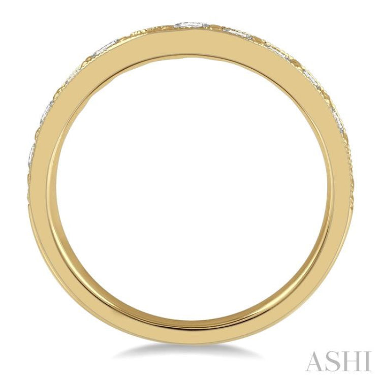 3/4 ctw Curved Center Milgrain Border Round Cut Diamond Wedding Band in 14K Yellow Gold