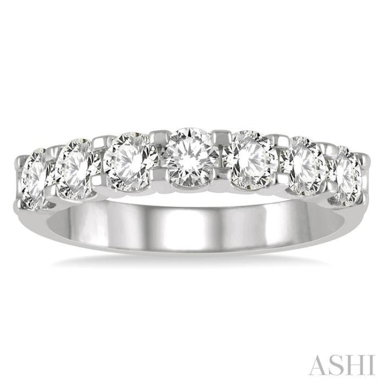 1 Ctw 7 Stone Round Cut Diamond Wedding Band in 14K White Gold