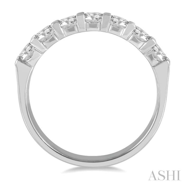 1 Ctw 7 Stone Round Cut Diamond Wedding Band in 14K White Gold