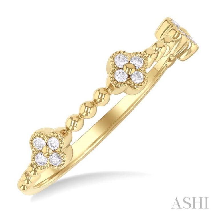 1/10 Ctw Round Cut Diamond Clover Ring with Beaded Design in 10K Yellow Gold
