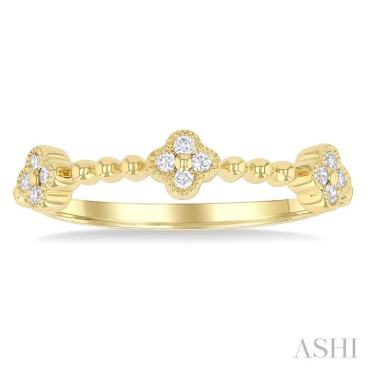 1/10 Ctw Round Cut Diamond Clover Ring with Beaded Design in 10K Yellow Gold