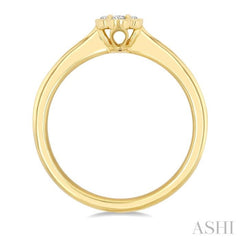 1/6 Ctw Clover Round Cut Diamond Fashion Ring in 14K Yellow Gold