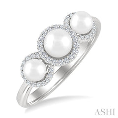 1/6 Ctw Past, Present & Future 4MM & 5MM Cultured Pearl and Round Cut Diamond Halo Ring in 14K White Gold