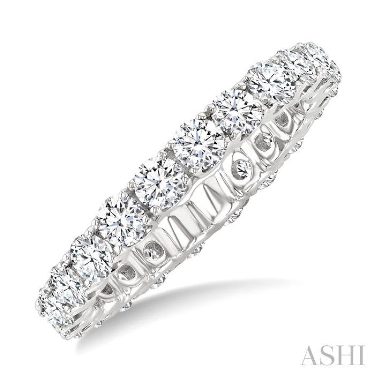2.00 Ctw Round Cut Diamond Eternity Wedding Band in 14K White Gold