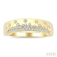 1/4 Ctw Round Cut Diamond Flush Set Mosaic Dome Band in 10K Yellow Gold