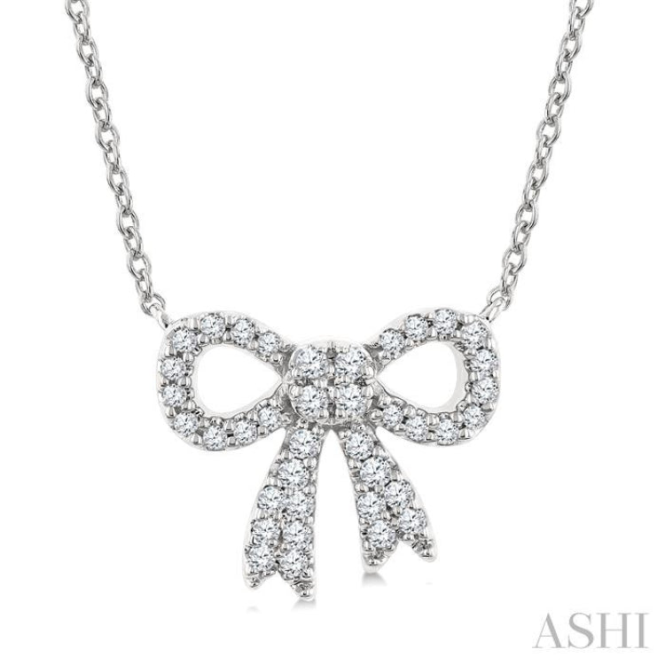 1/5 Ctw Bow Round Cut Diamond Petite Fashion Pendant With Chain in 10K White Gold