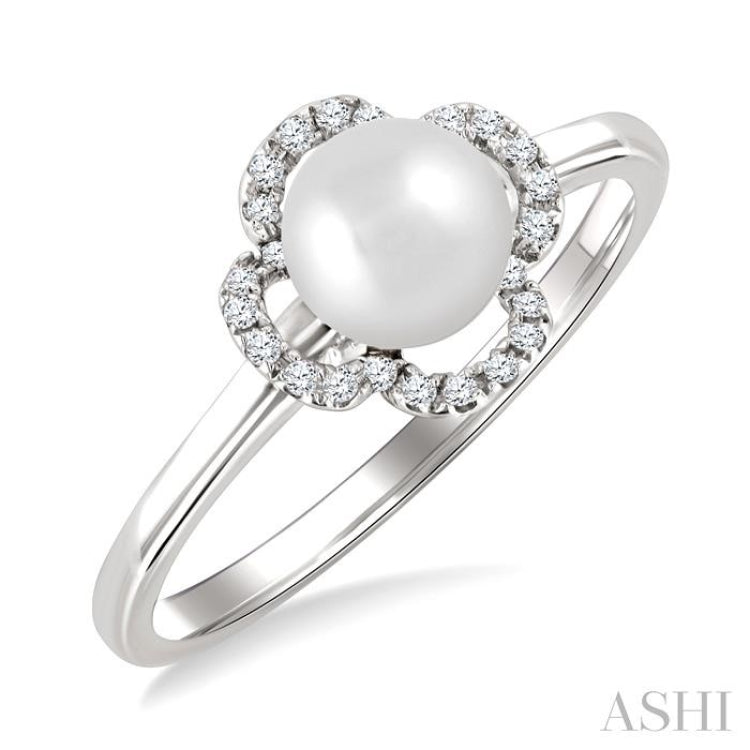 6 MM Cultured Pearl and 1/10 Ctw Single Cut Diamond Clover Petite Fashion Ring in 10K White Gold