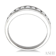 1/2 Ctw Channel Set Round Cut Diamond Band in 14K White Gold