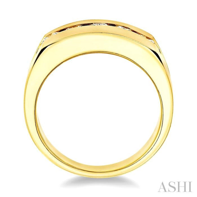 1 Ctw Round Cut Diamond Men's Band in 14K Yellow Gold