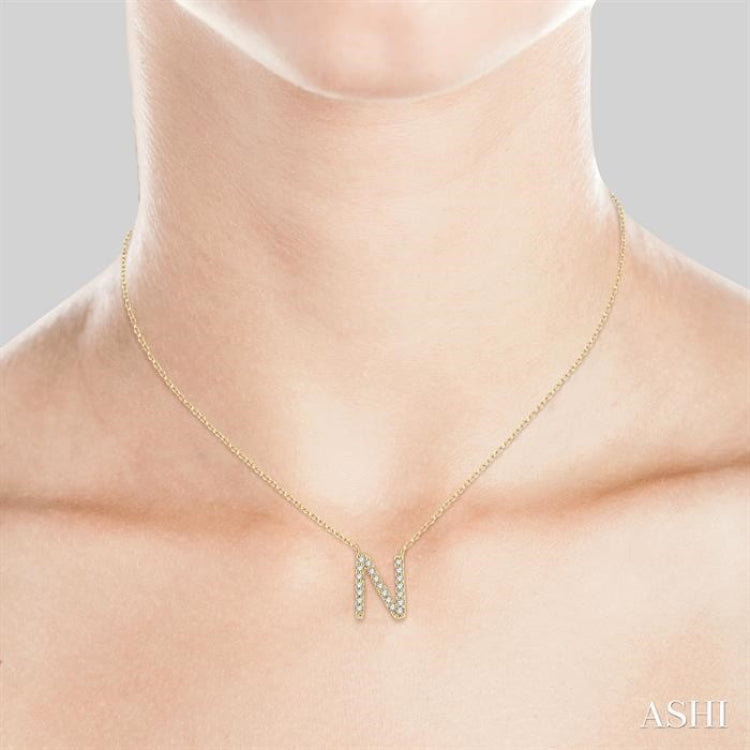 1/20 Ctw Initial 'N' Round Cut Diamond Pendant With Chain in 10K Yellow Gold