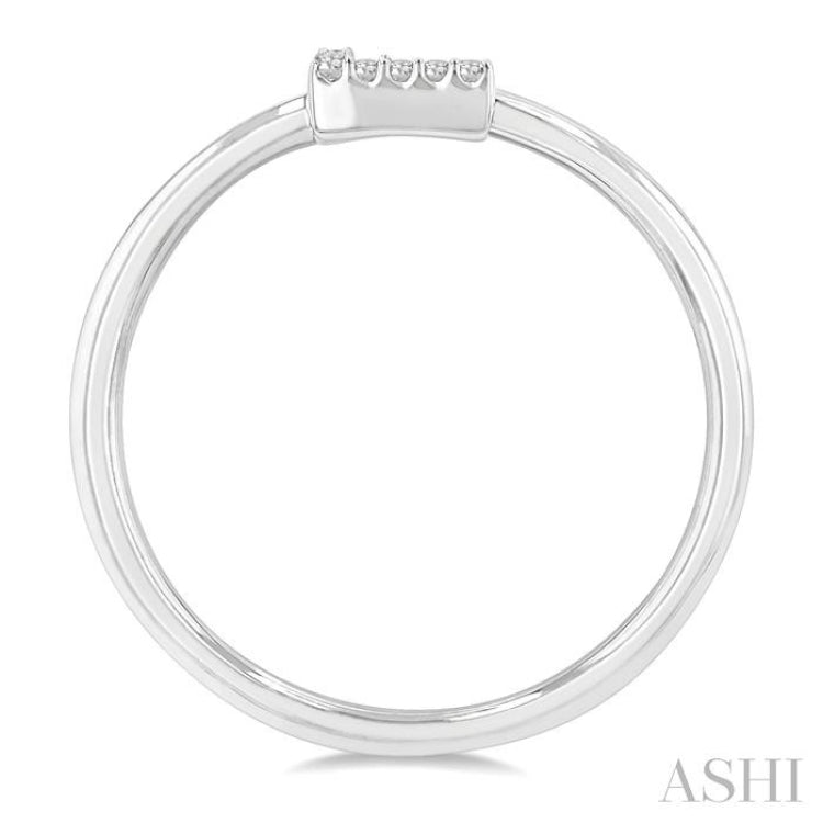 1/20 Ctw Initial 'L' Round Cut Diamond Fashion Ring in 10K White Gold
