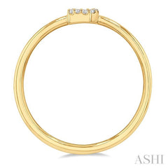 1/20 Ctw Initial 'B' Round Cut Diamond Fashion Ring in 10K Yellow Gold