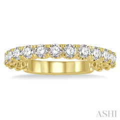 3/4 Ctw Lattice Round Cut Diamond Wedding Band in 14K Yellow Gold