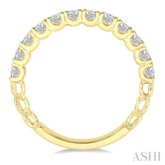 3/4 Ctw Lattice Round Cut Diamond Wedding Band in 14K Yellow Gold