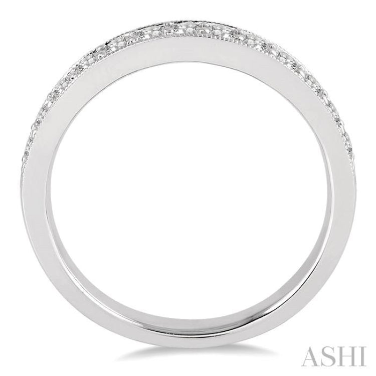1/2 Ctw Round Cut Diamond Wedding Band in 14K White Gold