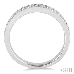 1/2 Ctw Round Cut Diamond Wedding Band in 14K White Gold