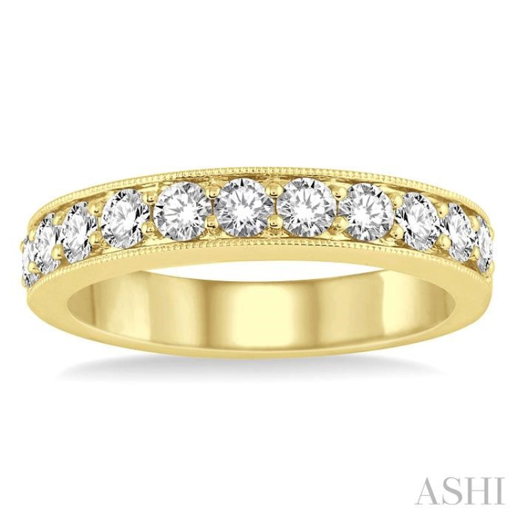 3/4 Ctw Round Cut Diamond Wedding Band in 14K Yellow Gold