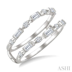 1/2 Ctw Baguette and Round Cut Diamond Link Insert Ring in 14K White Gold