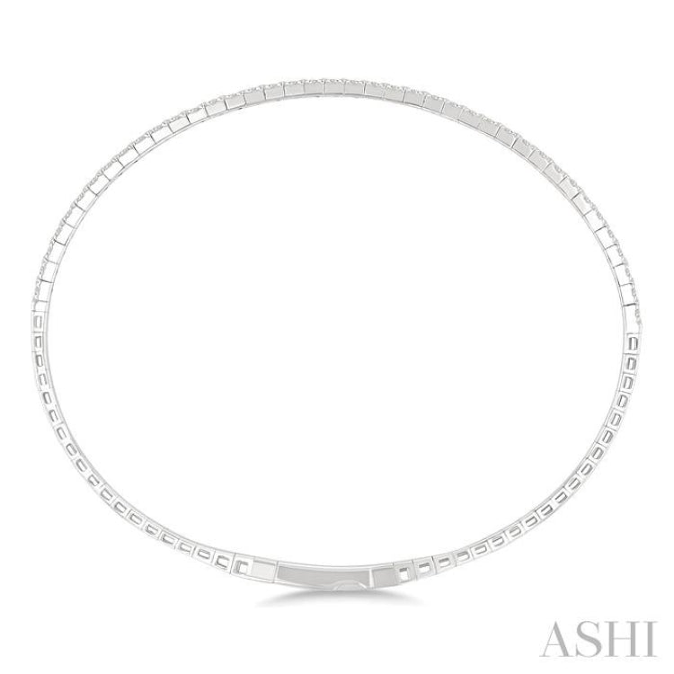 1/4 Ctw Triangle Motif Halfway Round Cut Diamond Flex Bangle in 14K White Gold