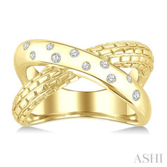 1/10 Ctw Split Crisscross Flush Set Round Cut Diamond Fashion Ring in Yellow Gold Vermeil