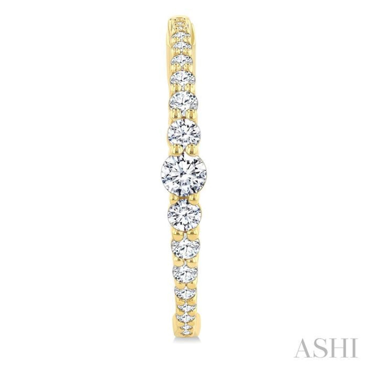 1 1/2 Ctw Graduated Round Cut Diamond Riviera Hoop Earrings in 14K Yellow Gold